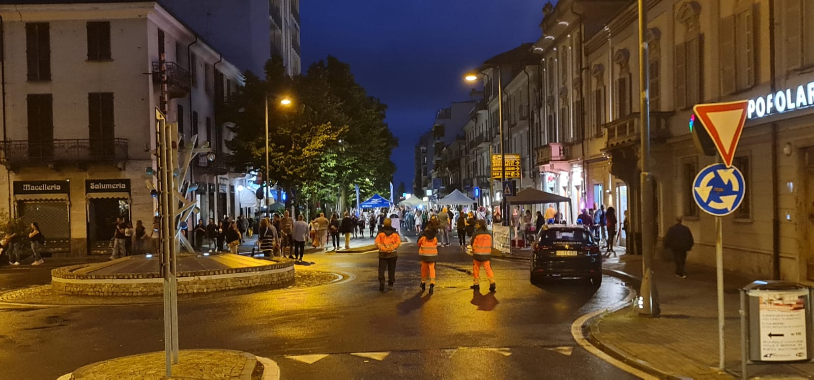 Rivarolo Canavese: la “Notte di Suoni e Sapori…e notte dei Saldi” sfida la pioggia è ed un successo