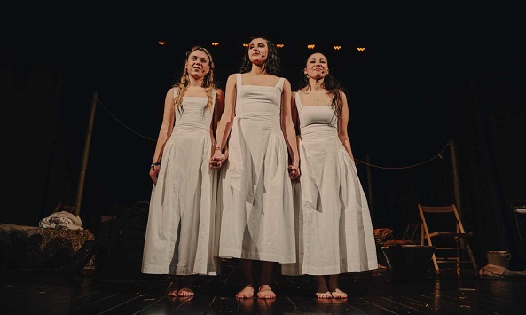 Chivasso, le brave attrici della Compagnia “SenzaConfine”, aprono con “InVIOLAta” il Festival Internazionale di teatro