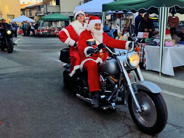 A Busano una domenica natalizia ricca di eventi e tradizione che ha attirato una gran folla di visitatori