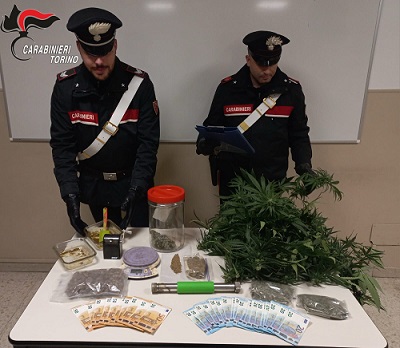Vistrorio, via vai sospetto da un’abitazione: arrestato 40ennne con 255 grammi di marijuana e piantagione indoor