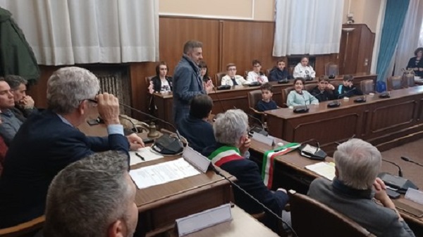 A Chivasso la premiazione del contest per il logo del Consiglio Comunale dei Ragazzi