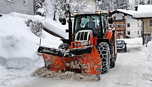 Canavese, il Colle del Nivolet ancora chiuso al traffico: prosegue lo sgombero neve sulla strada provinciale 50