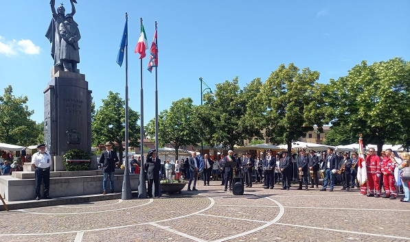 Chivasso celebra la Festa della Repubblica: cerimonia solenne con i giovani come protagonisti