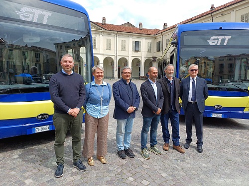 Ivrea accelera sulla mobilità sostenibile: dal 12 maggio in servizio in città due nuovi autobus elettrici BYD