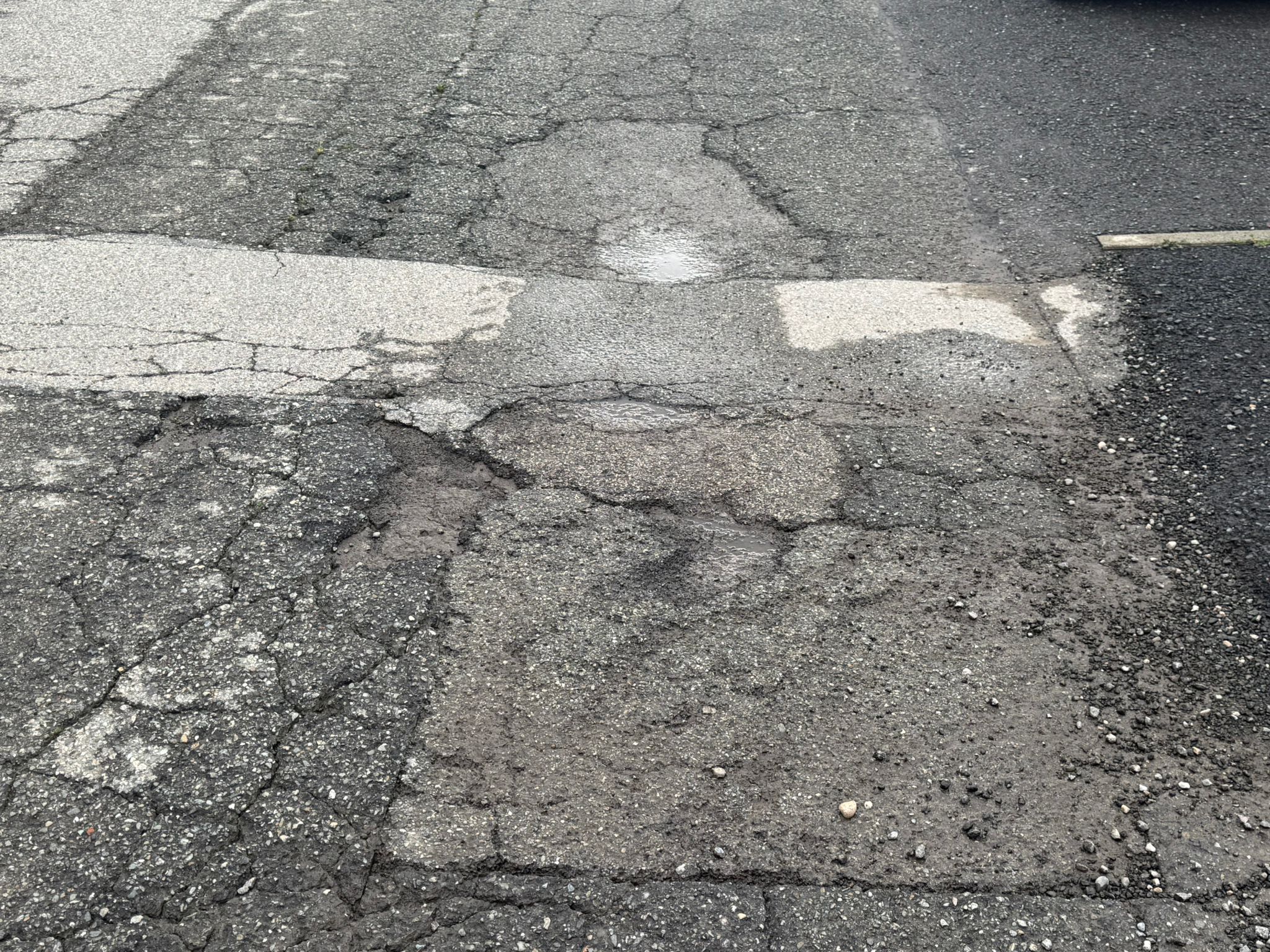 Chivasso, mozione in Consiglio della lista “Per Chivasso” sulla manutenzione di via Druetti a Castelrosso