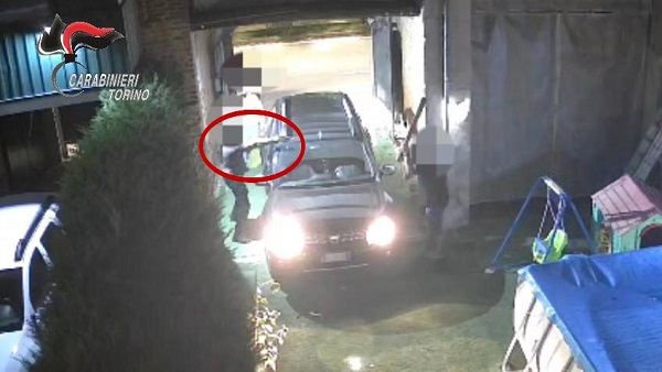 Favria, restano in carcere i 4 uomini responsabili della sparatoria di via Matteotti: rigettata l’istanza di scarcerazione