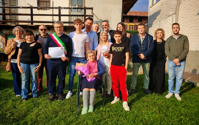 Castellamonte festeggia i 100 anni di Raimonda Ruffatto, testimone di un secolo di storia e vita cittadina