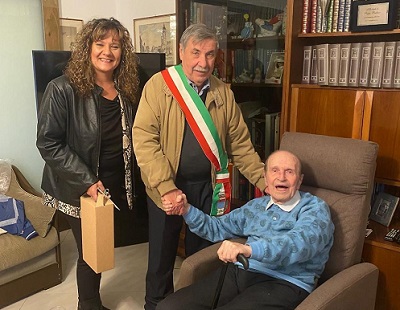 San Giusto Canavese festeggia i cento anni di Piero Ballesio: “Un secolo di vita, affetti e memoria condivisa”