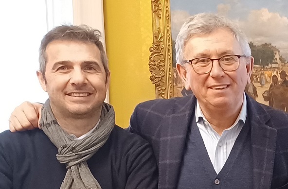 Chivasso, la musica si ascolta al buio: “Love Songs in the Dark” chiude il progetto per una biblioteca accessibile a tutti