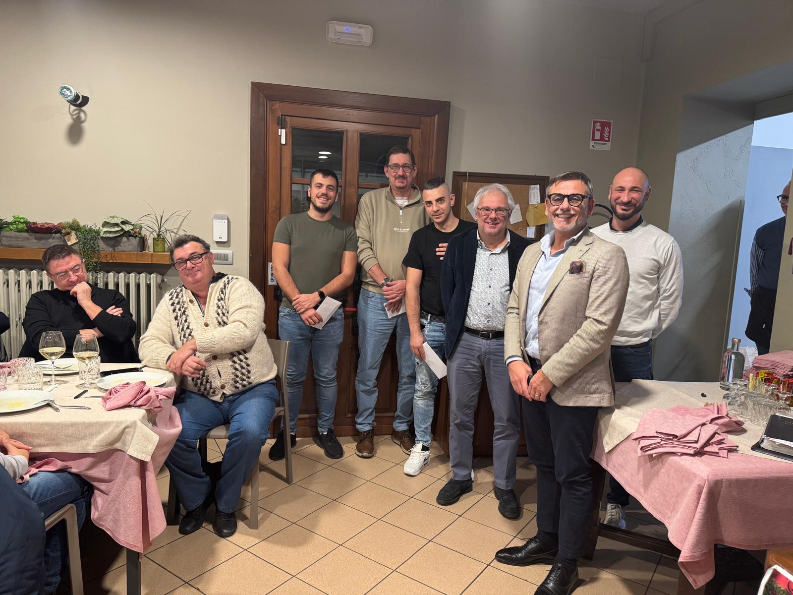 Valperga, convivio natalizio dei soci del sodalizio “Essenzialmente” all’insegna della solidarietà