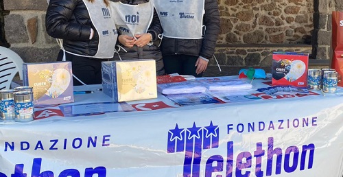Sanzione agli organizzatori di Telethon: polemica a Chivasso per i gazebo montati in anticipo