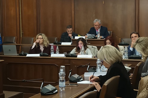 Reati in lieve aumento dopo 15 anni: Chivasso si interroga sulla sicurezza reale e su quella percepita