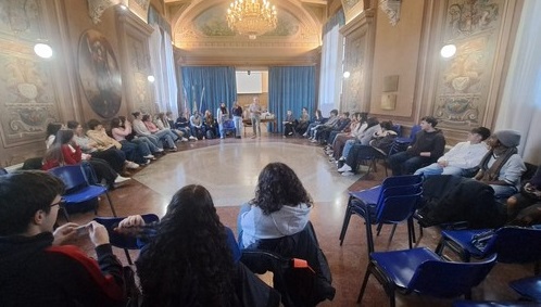 Chivasso, il Giorno della Memoria diventa un viaggio: 30 studenti in visita nei luoghi della Shoah