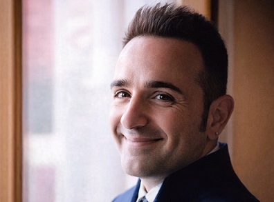 Chivasso in lutto per Cristian Cena deceduto a soli 41 anni. L’abbraccio commosso della città alla famiglia