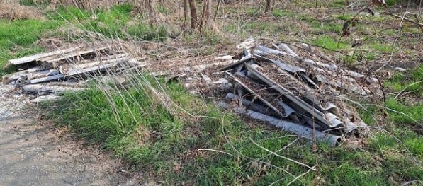 Chivasso: discarica abusiva in frazione Pratoregio, mozione in Consiglio per chiedere la bonifica dell’area