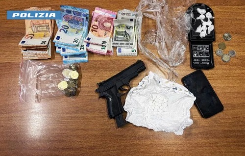 Ivrea, arrestato un 15enne per spaccio di droga: cocaina e crack sequestrati dalla Polizia di Stato