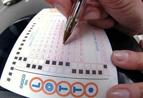 Leinì baciata dalla fortuna: vinti 65mila euro al Lotto con una giocata minima da 3,50 euro