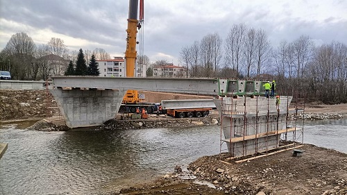 Venaria, varo delle travi del nuovo ponte sul torrente Ceronda: modifiche alla viabilità sulla provinciale 1