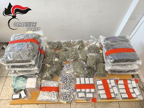 Ivrea, maxi sequestro di droga: i carabinieri arrestano un uomo di 38 anni dopo le segnalazioni dei cittadini
