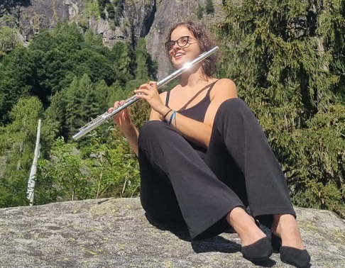 Dal Canavese a Londra: la flautista Giulia Nigra protagonista al Kensington Chelsea Women’s Club