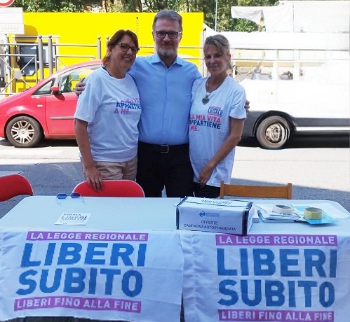 Fine vita, Chivasso accantona i colori politici: destra e centrosinistra insieme per “Liberi Subito”
