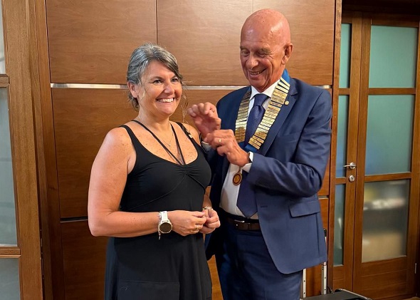 Rotary Club Cuorgnè e Canavese, Nicoletta Bellin succede a Beppe Bianchetta: al via il nuovo anno rotariano