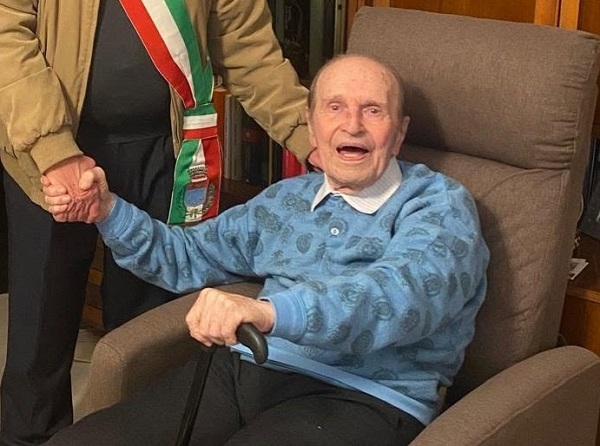 San Giusto Canavese, a quasi 101 anni racconta un secolo di vita: Piero Ballesio pubblica le sue memorie