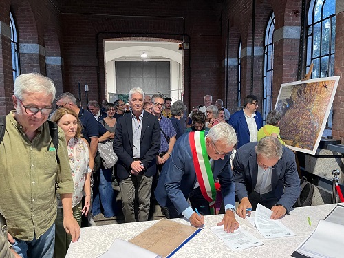 CHIVASSO – La Carovana del Po fa tappa al Bricel: il Comune firma il patto per l’adattamento climatico