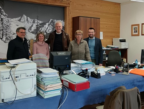 Ronco Canavese, il ministro Paolo Zangrillo in visita al Comune. Fava: «Un esempio di servizio al territorio»